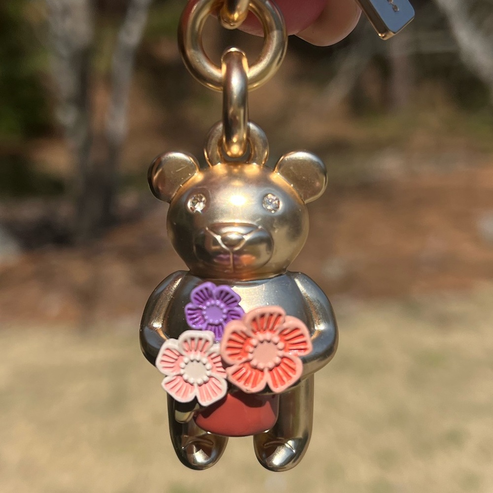 Coach Garden Bear Keychain/Charm with Floral Accents 🌼 New with tag  🌺